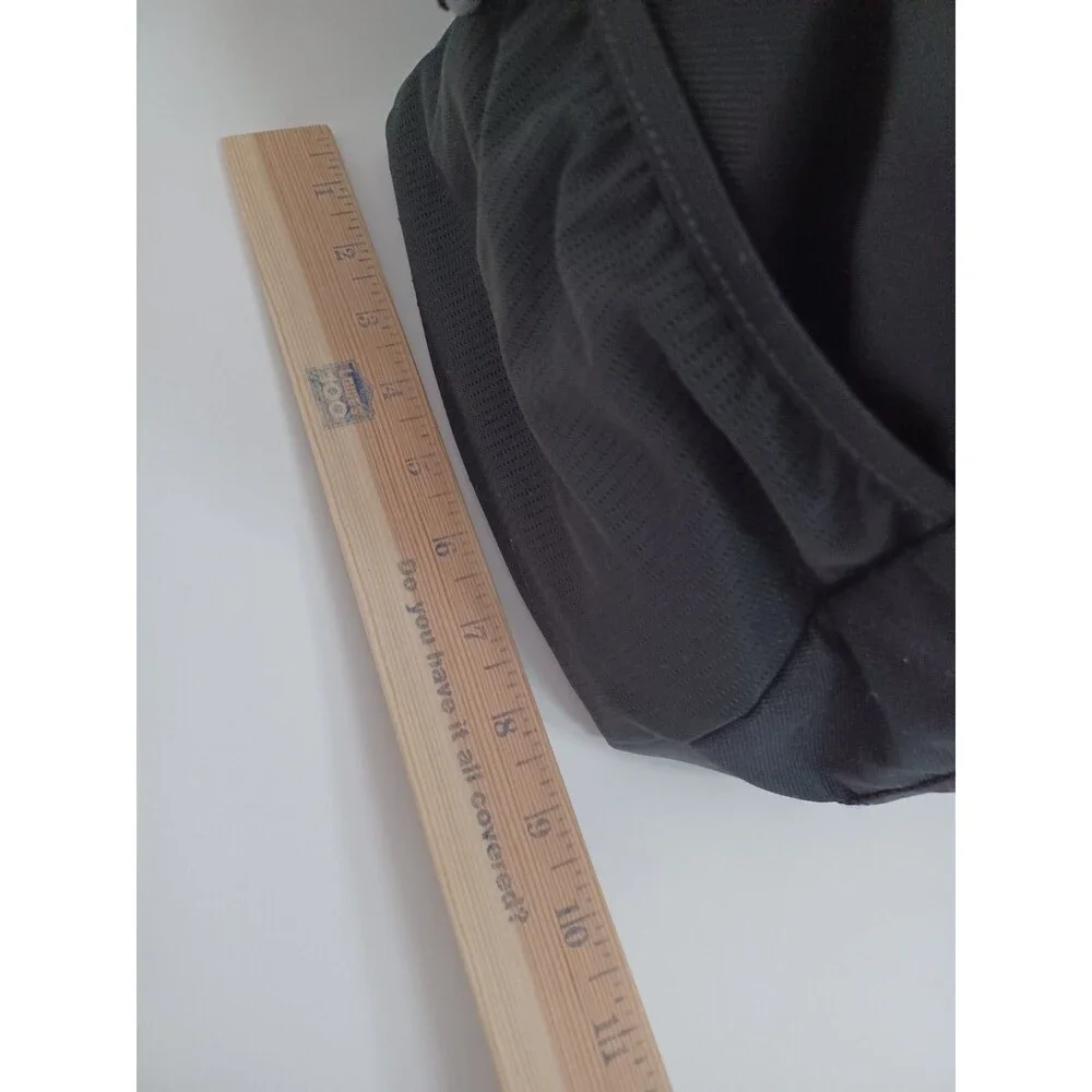 Gymshark Duffel Bag Medium Everyday Gym Bag Black Lightweight Workout Sports